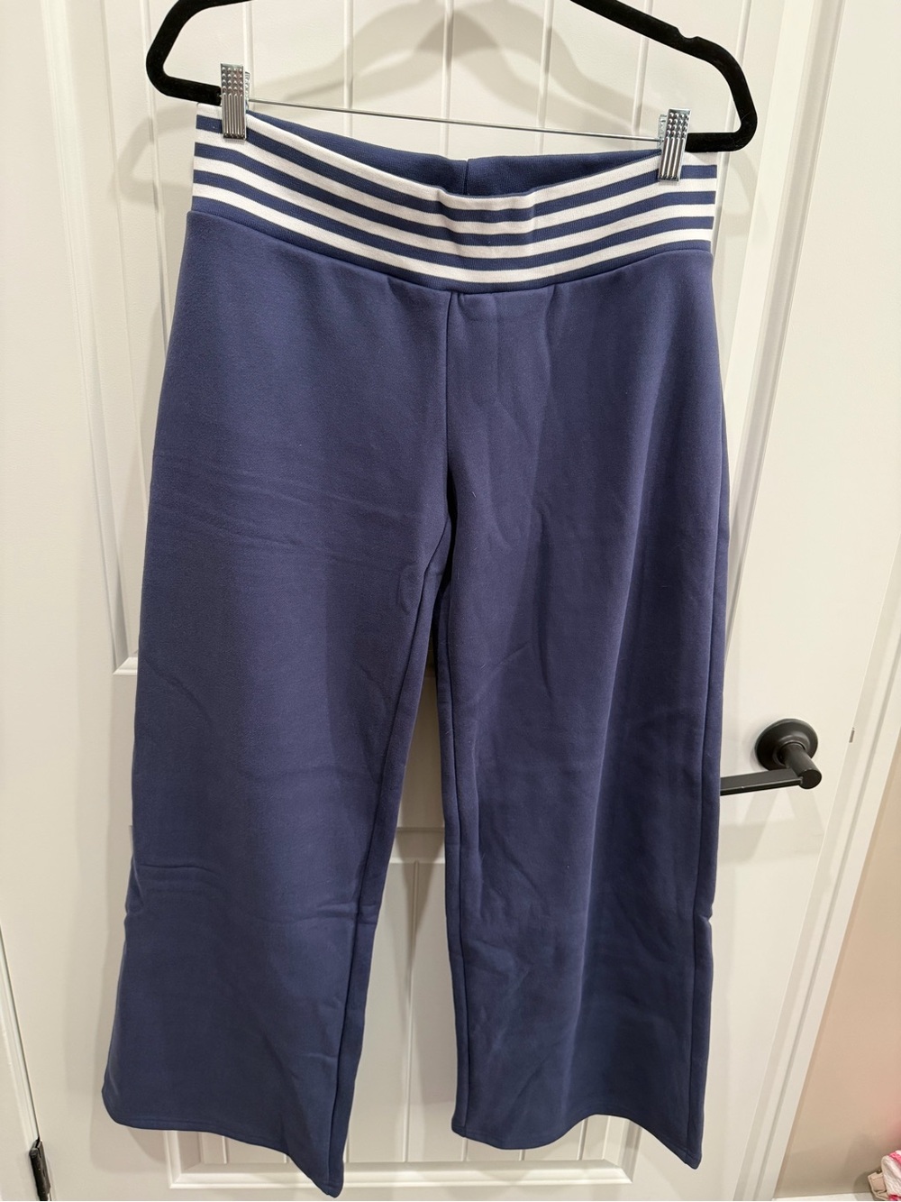 Edikted Navy Wide Leg Sweatpants Striped Waistband Size Large NWT